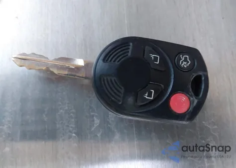 2008 Ford Escape Xlt z USA, uszkodzony, nr VIN 1FMCU03Z08KA29036